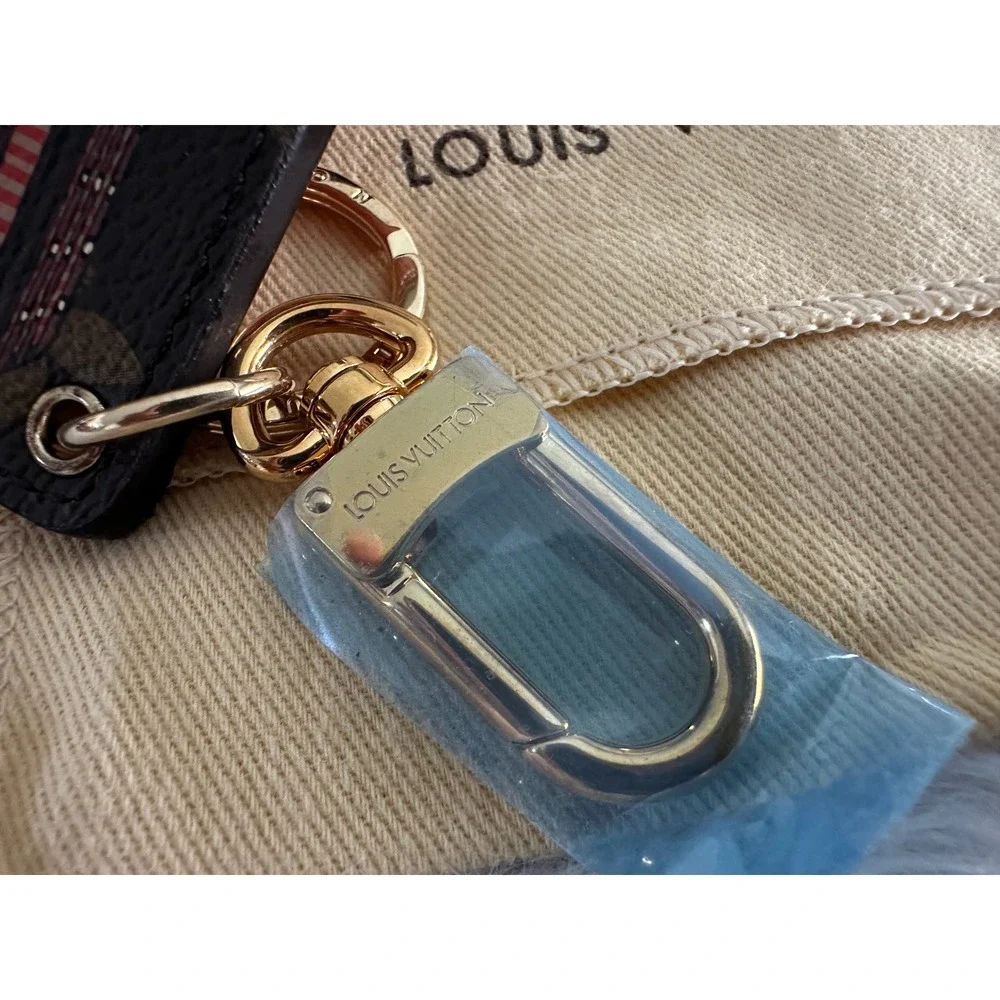 Louis Vuitton Monogram Illustre Trunk Key Holder Keychain Bag Charm